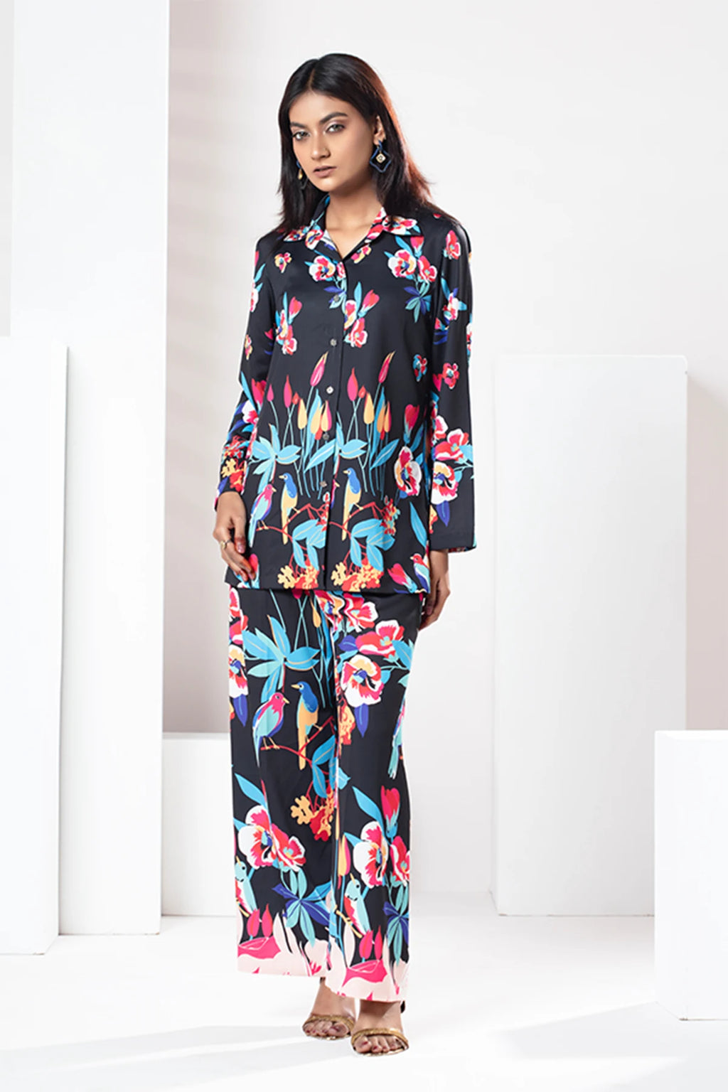 Black Floral Printed Co-Ord Set – Elegant Casual Wea