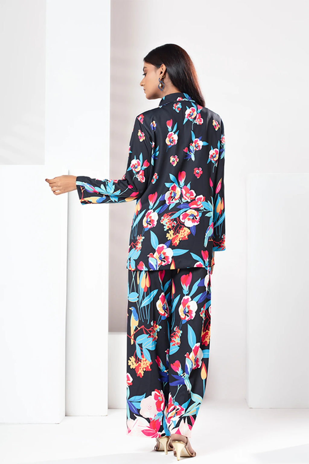 Black Floral Printed Co-Ord Set – Elegant Casual Wea